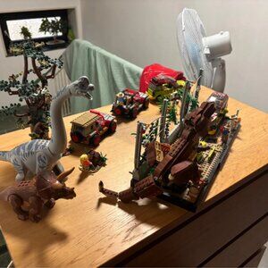 Lego Jurassic Park